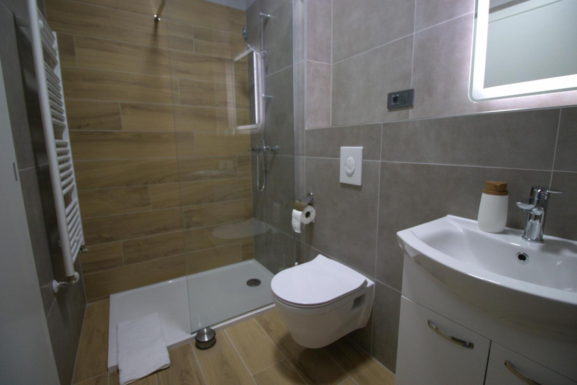 Rooms Matic Velika Mlaka ภายนอก รูปภาพ
